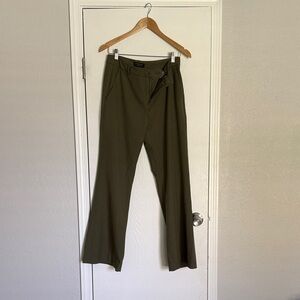 Banana Republic Men's Khaki Chinos in Olive